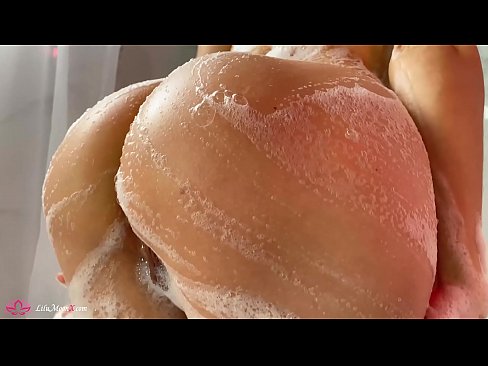 ❤️ Brunete masturbē makstiņu ar vibratoru līdz intensīvam orgasmam dušā ️ Seks video pie porno lv.slowheat.top